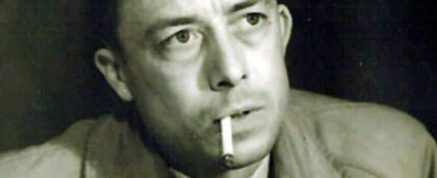Jakie postawy ludzi wobec żywiołu zaprezentował Albert Camus w Dżumie?