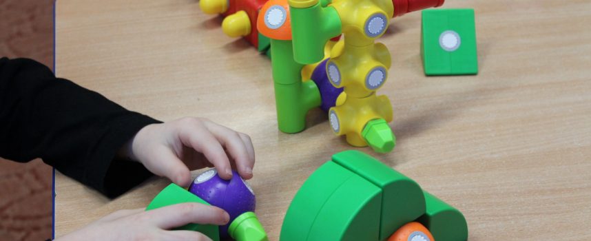 Jak wybrać meble przedszkolne?