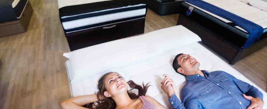 Jak wybrać duży i przestronny materac dla dwóch osób?