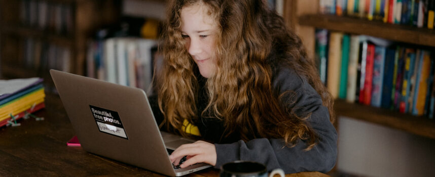 Zalety kursu programowania dla dzieci – czy warto zapisać swoją pociechę na szkolenie?