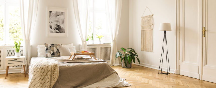 Jaką lampę podłogową wybrać do sypialni?