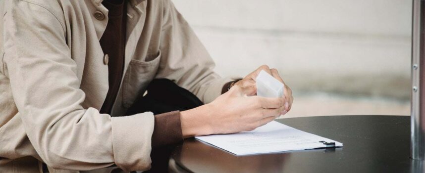 Eleganckie etui na pióro, czy pojemny skórzany piórnik?