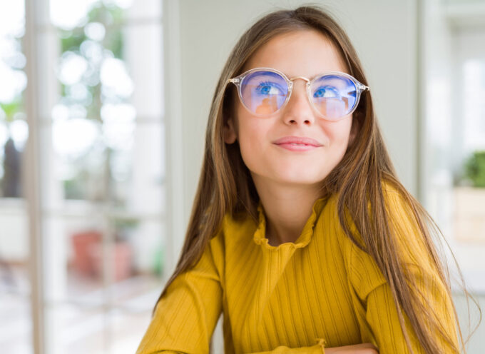 Okulary korekcyjne dla dzieci — co warto wiedzieć przed zakupem?