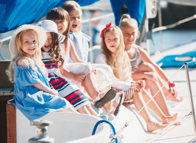 Obozy żeglarskie dla młodzieży — dlaczego warto się wybrać?