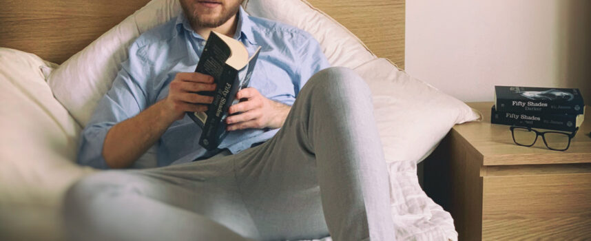 Modne męskie piżamy, czyli Twoje must have na nadchodzącą zimę