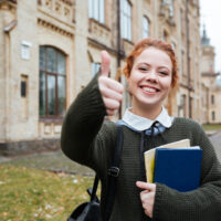 Jakie kierunki studiów cieszą się największą popularnością w Anglii?