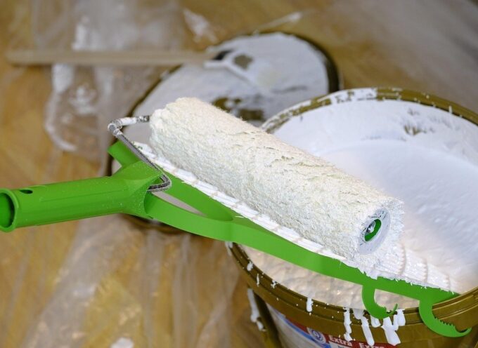 Jak samodzielnie pomalować pokój? Jakie narzędzia?