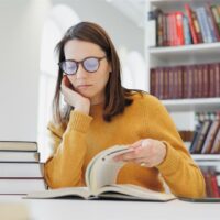 Pisanie pracy doktorskiej bez stresu – jak dobrze zorganizować cały proces