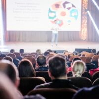Event biznesowy jako narzędzie budowania marki – dlaczego warto inwestować w dobrze zorganizowane spotkania