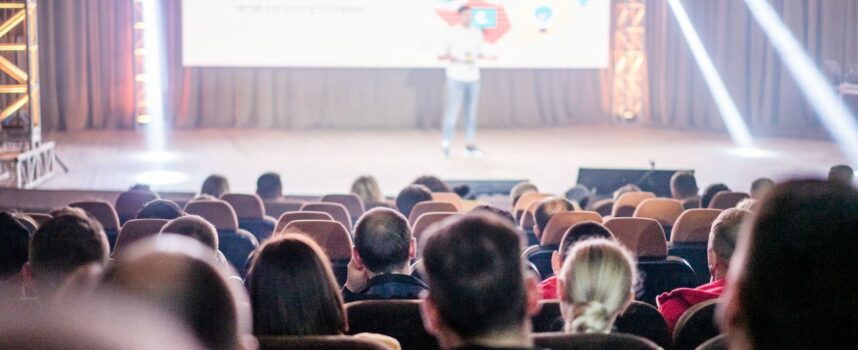 Event biznesowy jako narzędzie budowania marki – dlaczego warto inwestować w dobrze zorganizowane spotkania